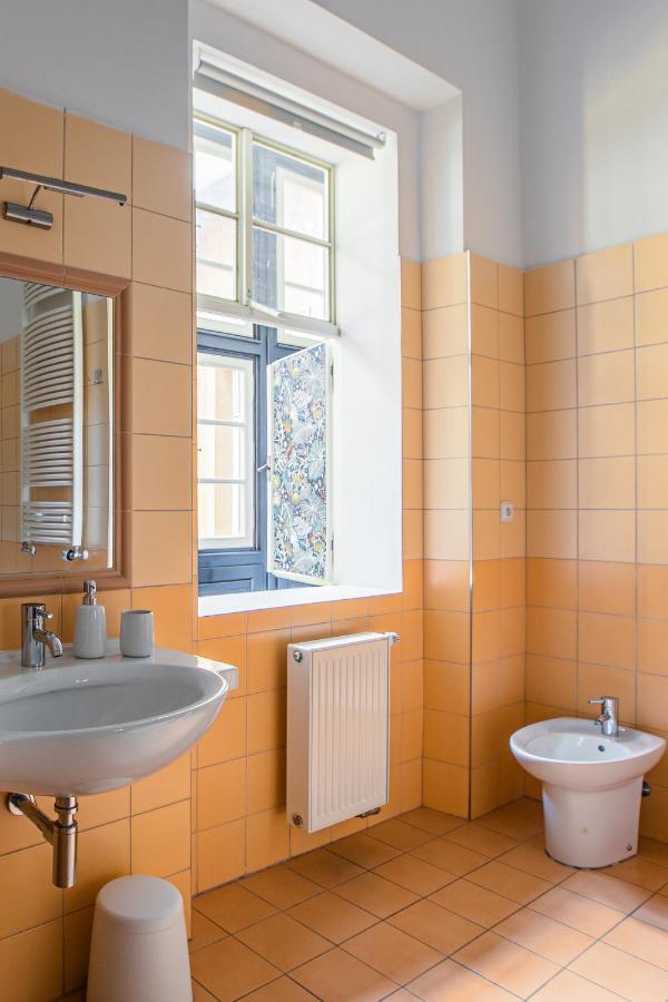 New Stylish 3 Suites Bedrooms Apt In Mala Strana - N2Nd Praga Exterior foto